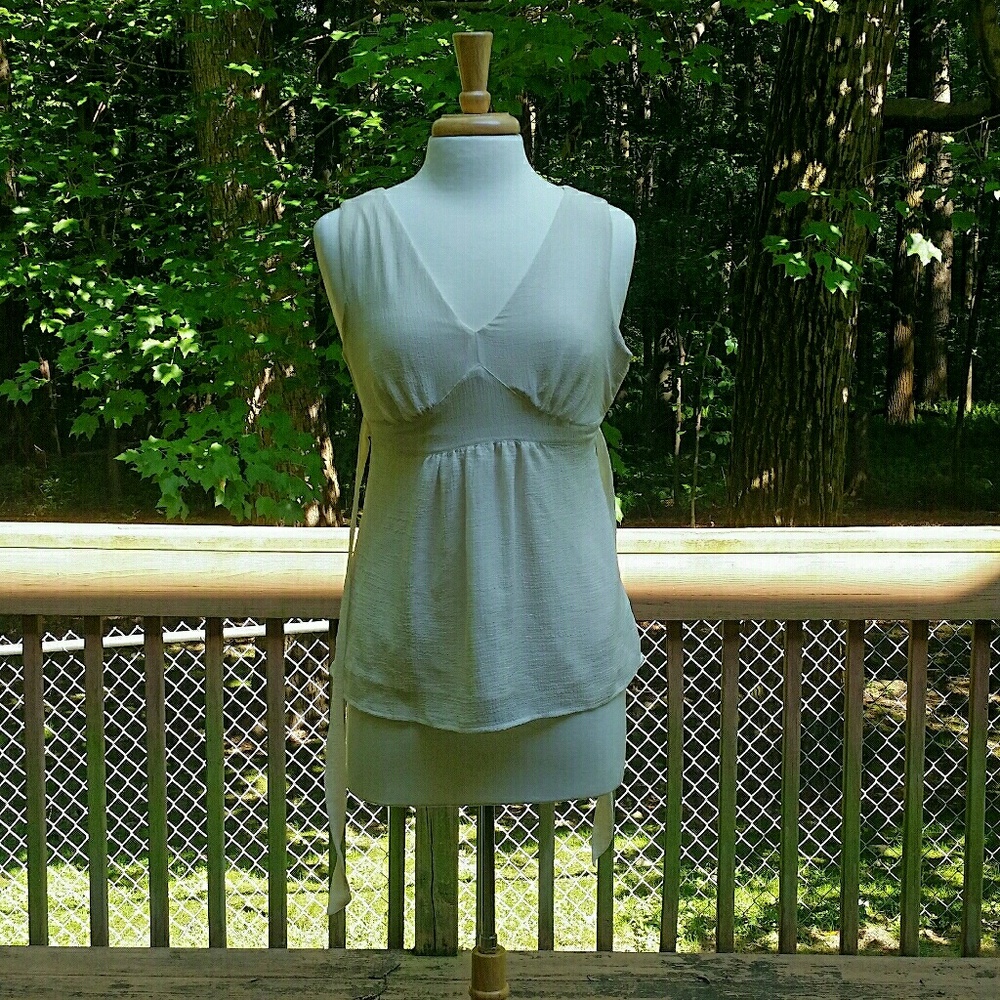Merona Off White Sleeveless Blouse
